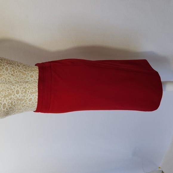 Talbots Women's Red Fabric Knit In Italy Rayon Blend Zip Back Skirt Size 8P - Picture 7 of 14